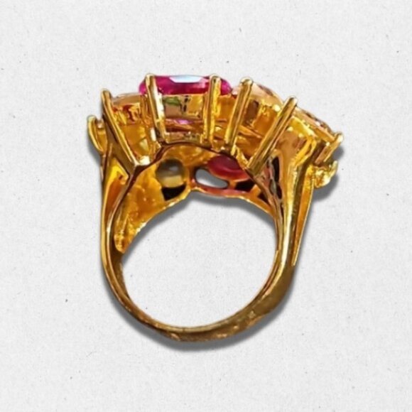 Statement Glass Stone Ring Durable Gold Tone Setting Light/Dark Pink Women's 8 - Picture 2 of 3